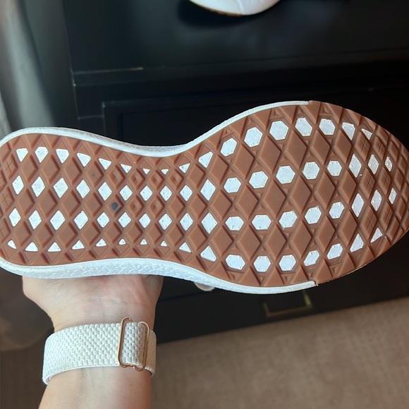 Vans - Picture 4 of 4